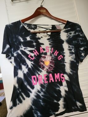 Chasing Dreams Tie-Dye Short Sleeve Tee - Black & White with Pink Accent